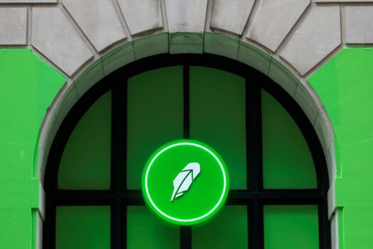 Robinhood considering offering crypto futures in US, Europe, Bloomberg reports